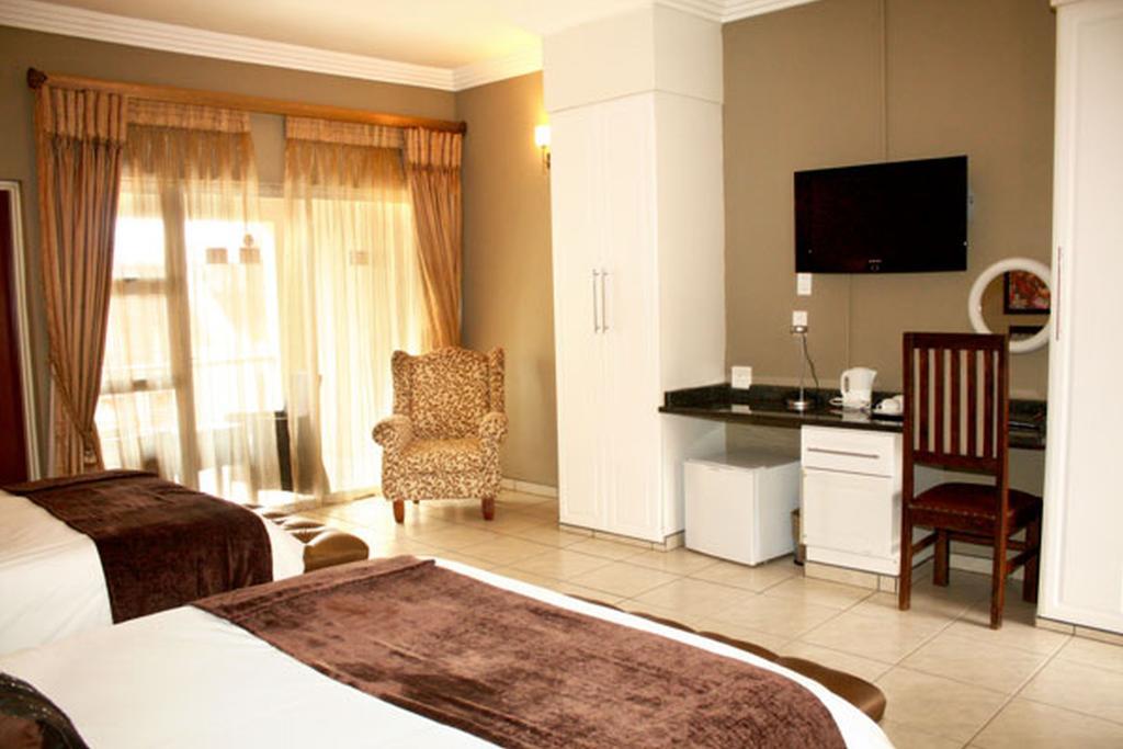 2Ten Hotel Sibasa Room photo